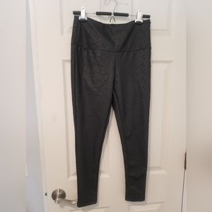 White Birch 🛍 Faux leather leggings MED